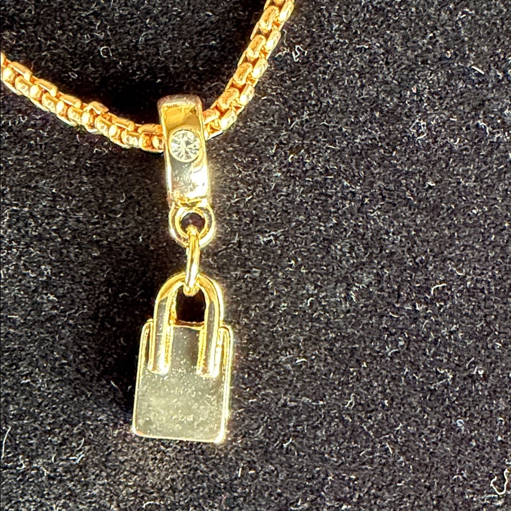 Elegant Effy 24” Gold Charm Necklace with 12 gold pendant charms. New in box. - Picture 13 of 16
